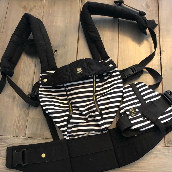 lillebaby black and white stripe